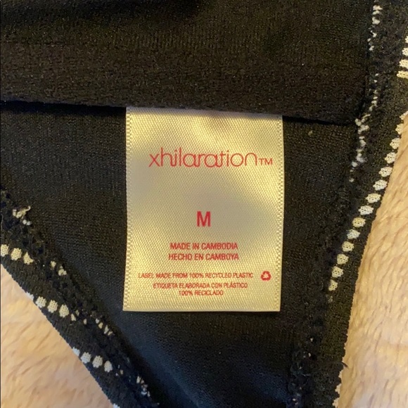 Black and White Stripped Bikini Top - Picture 3 of 4